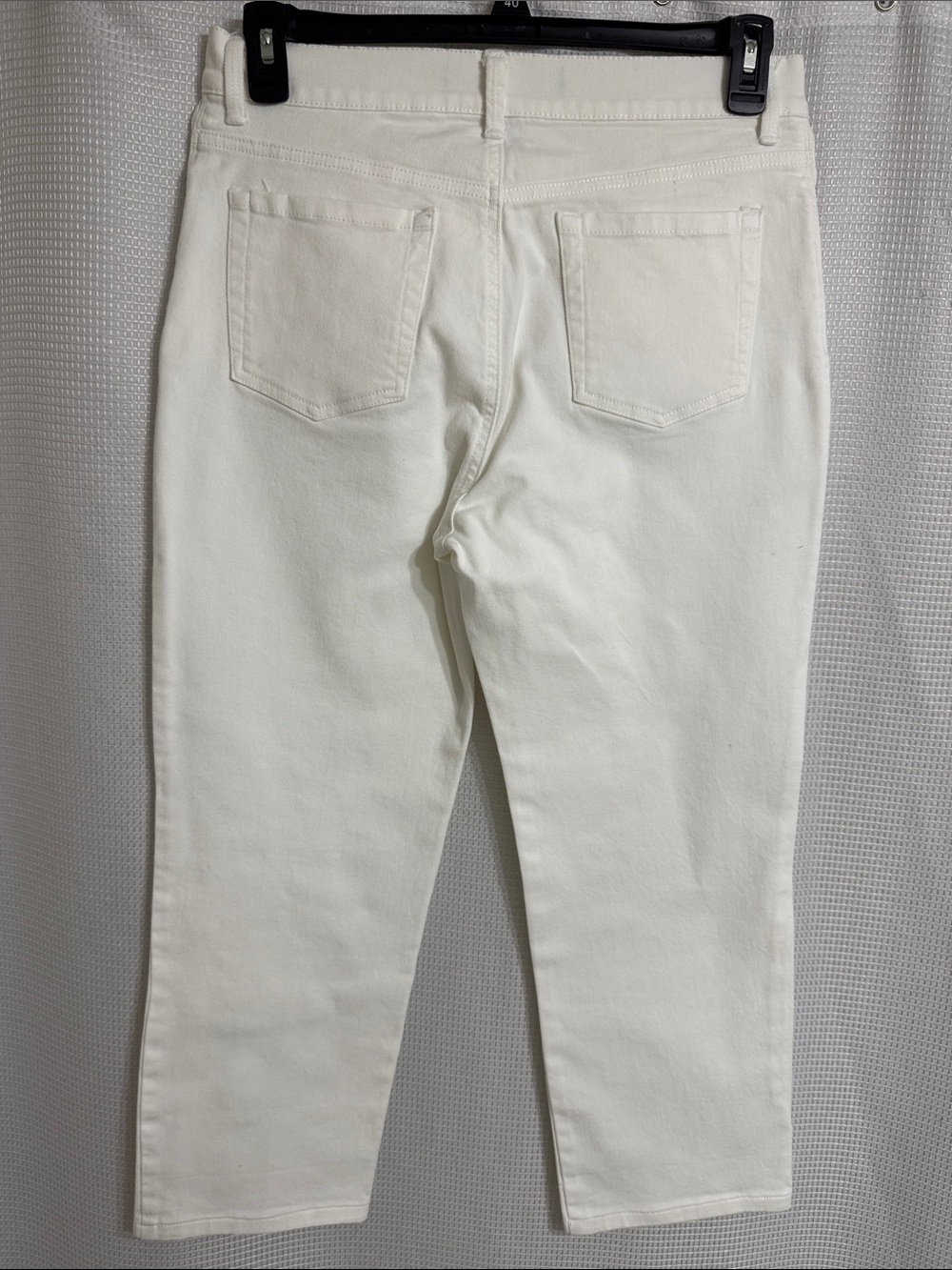 Like new Gloria Vanderbilt Amanda white denim jeans. Size 12P - Picture 2 of 7